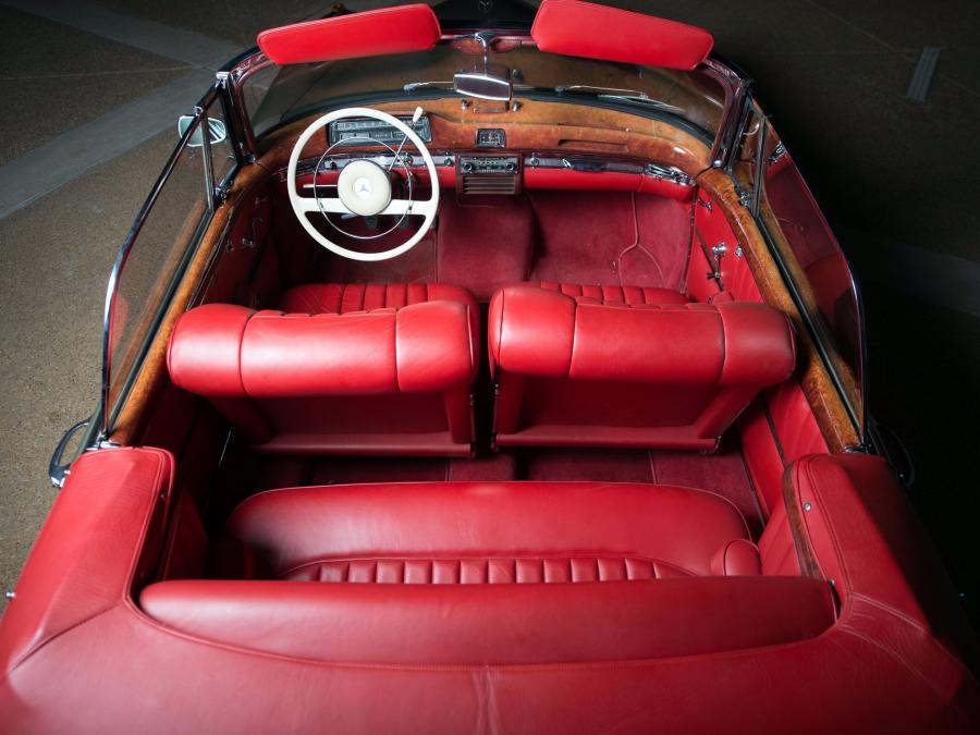 Mercedes-Benz 220 SE Cabriolet 1958 года  (фото 16 из 27)